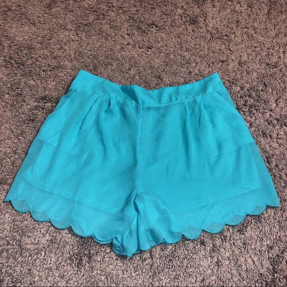 Paper bag style scalloped shorts